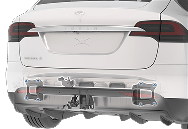 图像显示安装到车身的挂钩总成,其中紧固件突出显示。